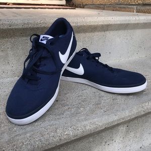 Nike SB Check Shoes - Men’s Size 11 (Navy)